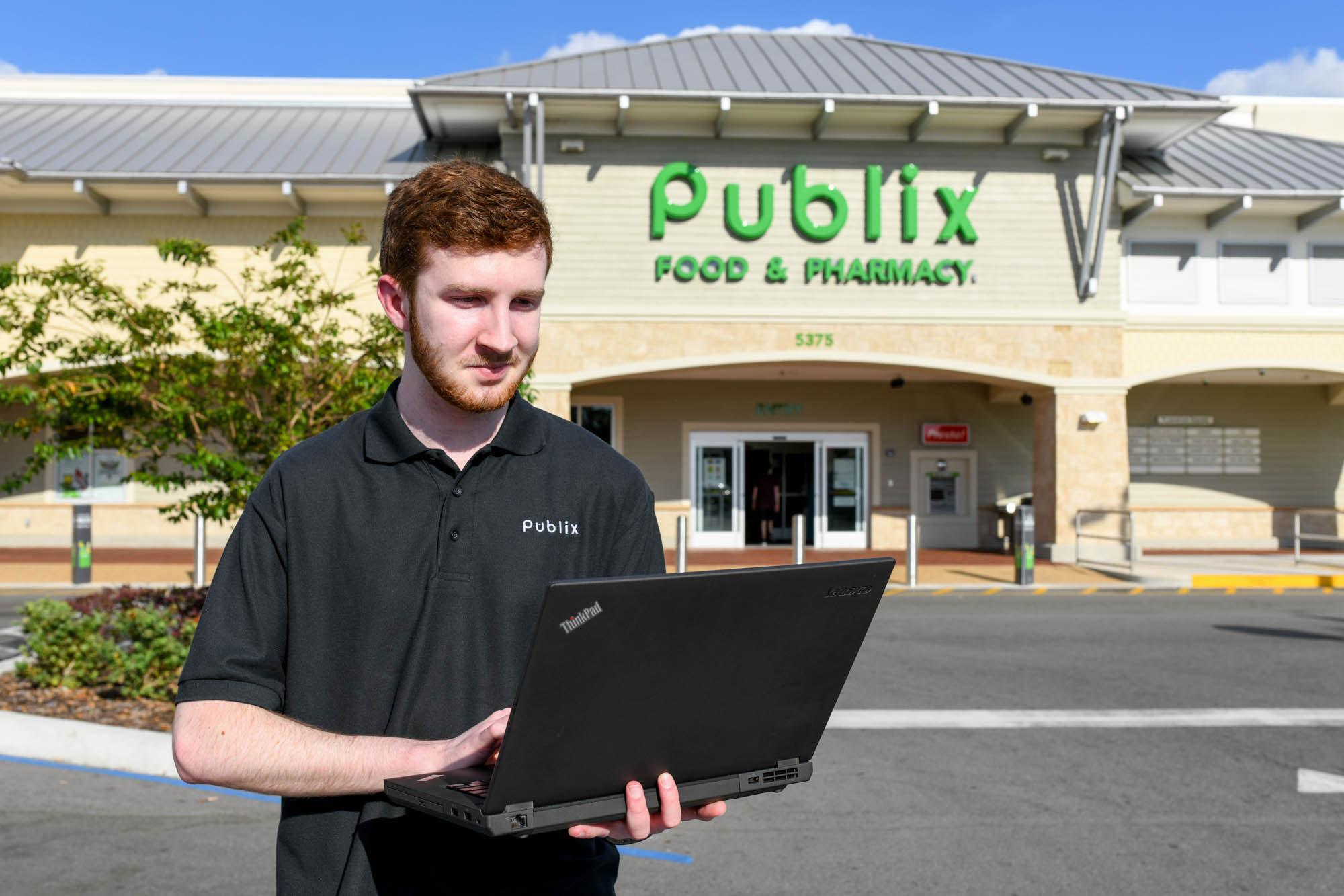 Alum grows into tech-forward career with Publix Super Markets