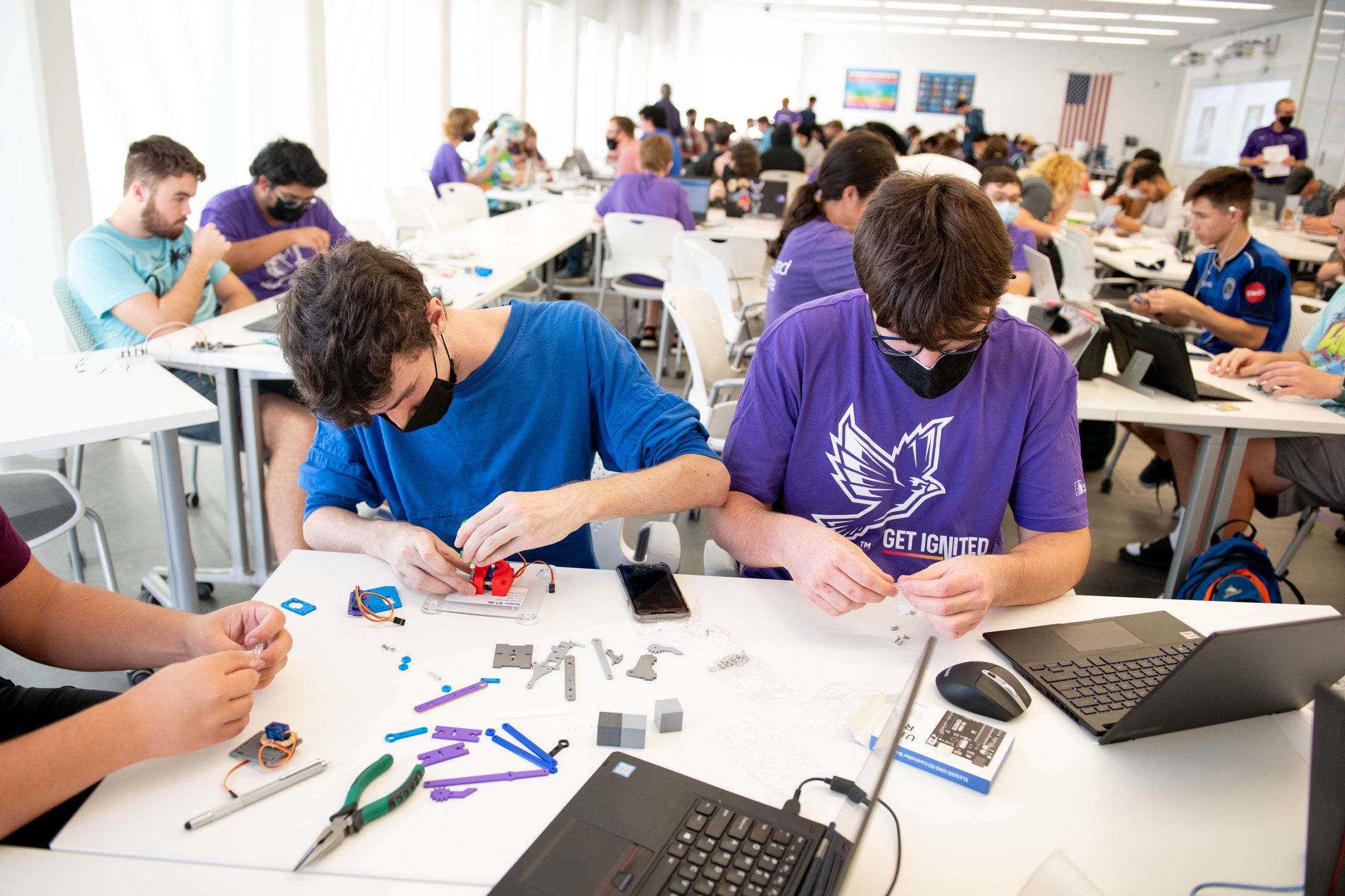 Students get hands-on STEM experience at inaugural freshman hackathon