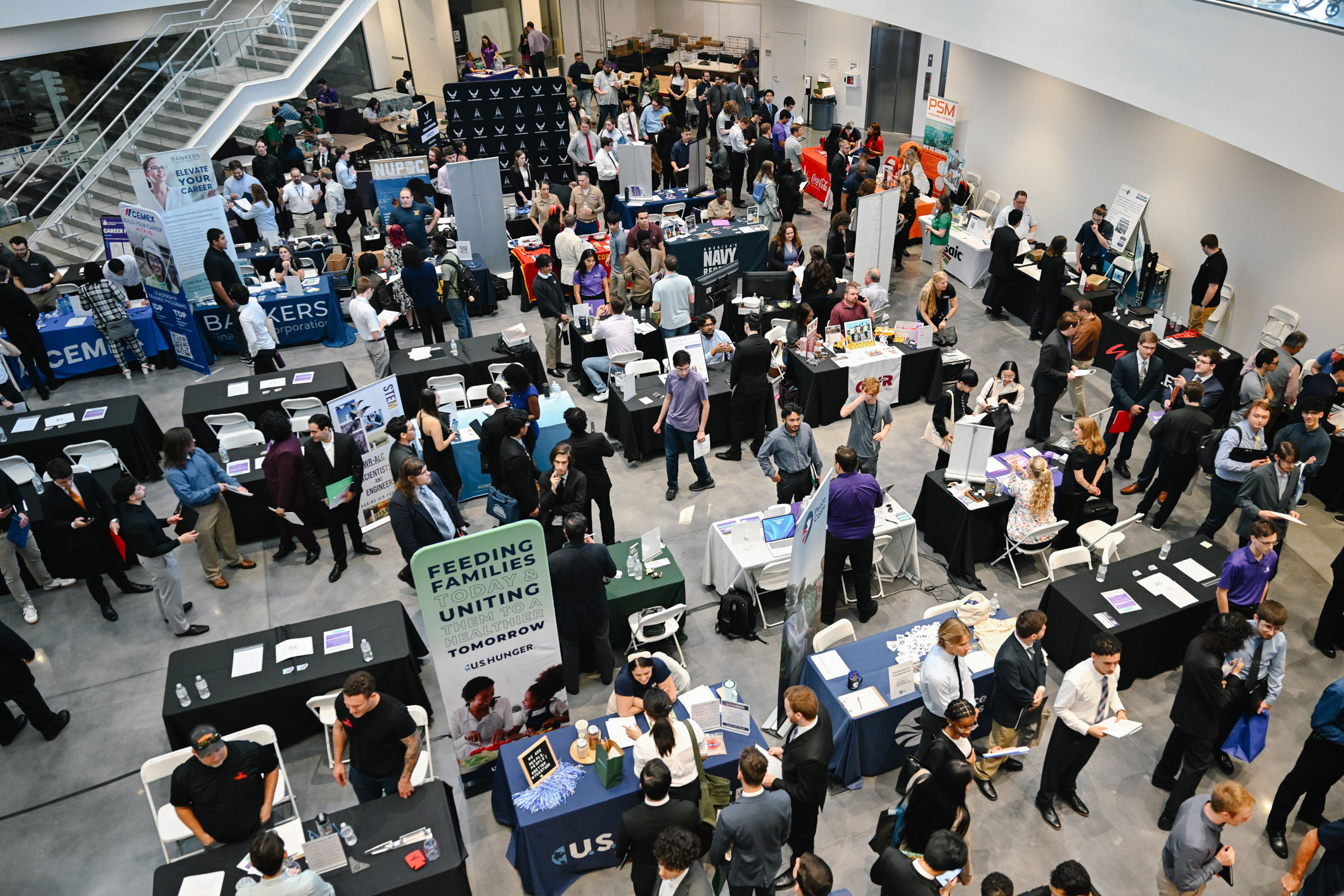 High-tech employers draw record crowds of students to spring career fair